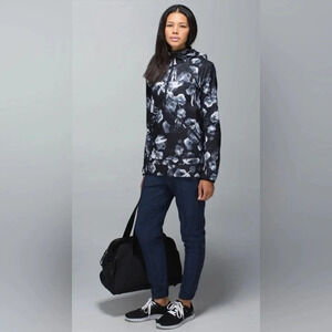 Lululemon | Miss Misty Pullover | Inky Floral Black Ghost